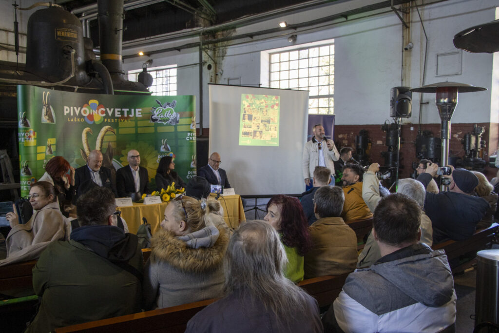 Tiskovna konferenca Pivo in cvetje 2025. Foto: Železniški muzej Slovenskih železnic