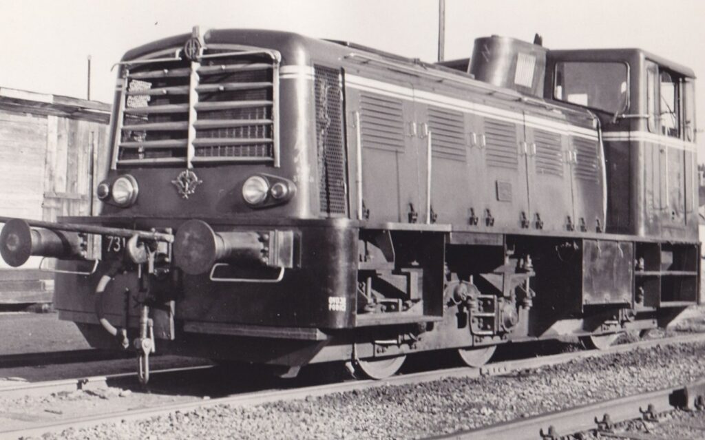 Foto: Jembah 731-0 na neznani lokaciji ob neznanem času (avtor fotografije neznan). Vir: arhiv Železniškega muzeja Slovenskih železnic